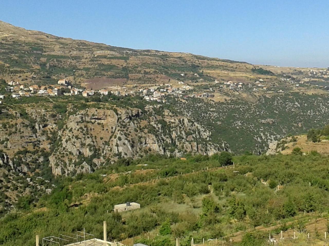 بيت شباب باوهاوس موتيل بشرّي المظهر الخارجي الصورة